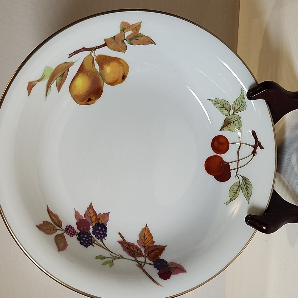 Vintage Royal worcester evesham gold trim soup bowl & salad bowl